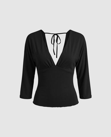  URBAN REVIVO - Áo kiểu nữ cổ V tay lỡ phom ôm 