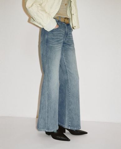  URBAN REVIVO - Quần jeans nữ ống loe kèm thắt lưng 