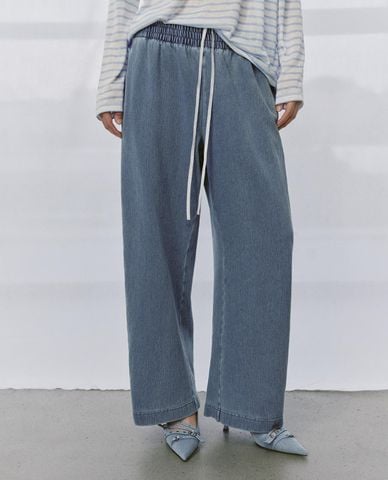  URBAN REVIVO - Quần jeans nữ ống rộng lưng thun phối dây rút 