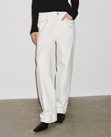  URBAN REVIVO - Quần jeans nữ ống rộng phối dây xích 