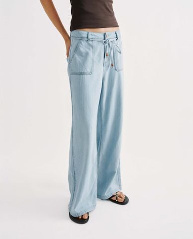  URBAN REVIVO - Quần jeans nữ ống rộng dây rút kẻ sọc 