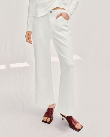  URBAN REVIVO - Quần jeans nữ ống loe thanh lịch 
