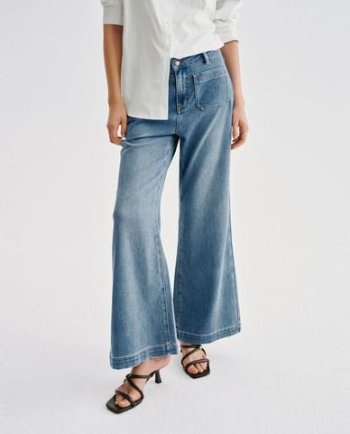  URBAN REVIVO - Quần jeans nữ ống loe wash bạc 