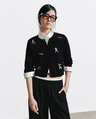  URBAN REVIVO - Áo khoác cardigan nữ tay dài thêu họa tiết 