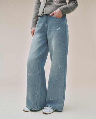  URBAN REVIVO - Quần jeans nữ ống rộng đính nơ 