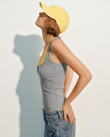  URBAN REVIVO - Áo ba lỗ nữ cổ chữ U layer thắt dây 