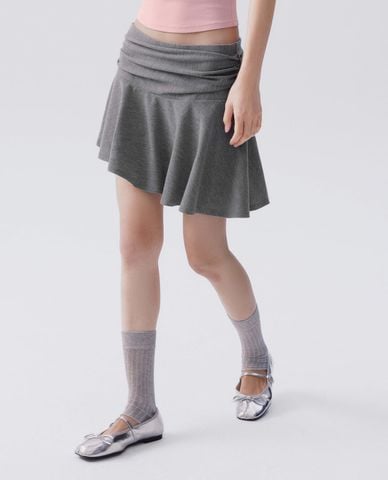  URBAN REVIVO - Chân váy chữ A mini bất đối xứng 