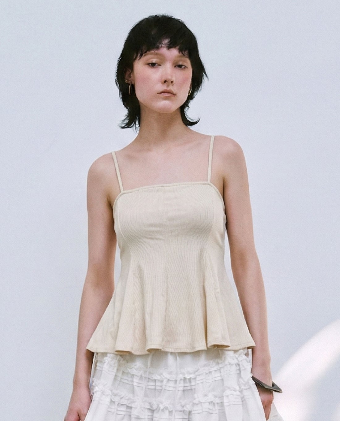 URBAN REVIVO - Áo hai dây nữ dáng xoè nữ tính