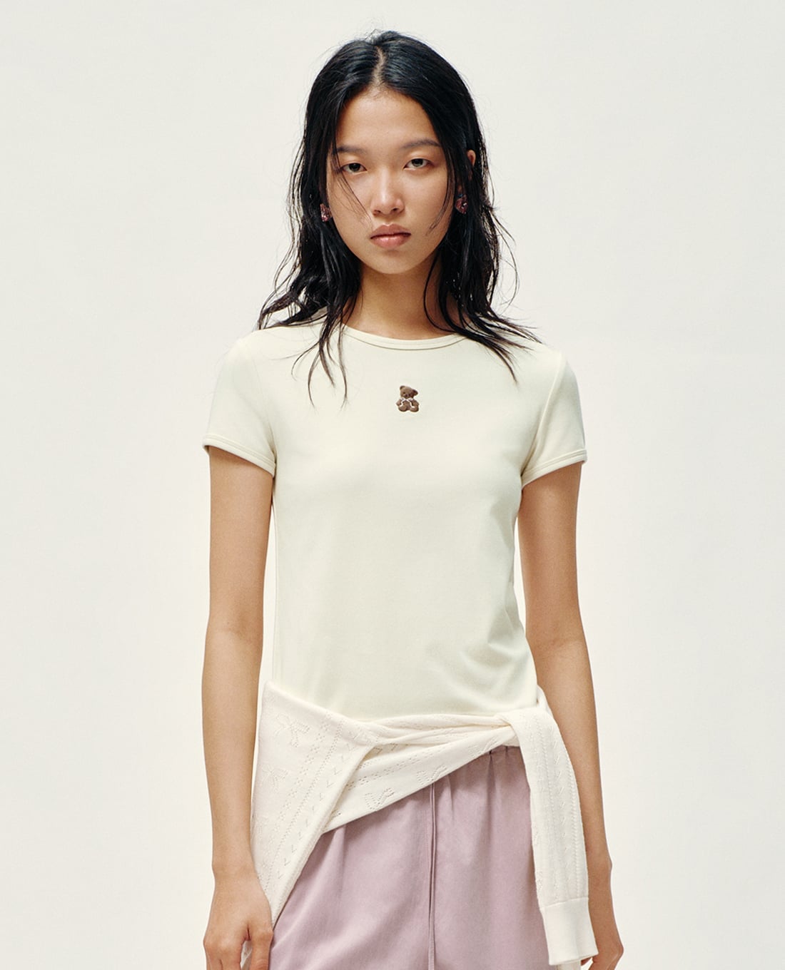 URBAN REVIVO - Áo croptop nữ cổ tròn tay ngắn phom ôm