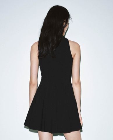  URBAN REVIVO - Đầm sát nách mini cổ bẻ dáng xoè 