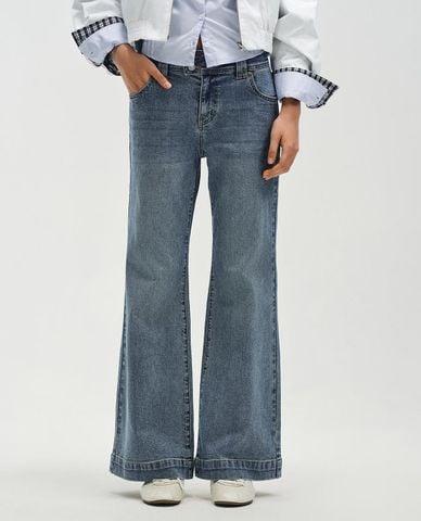  URBAN REVIVO - Quần jeans nữ ống loe wash bạc 