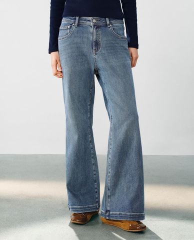  URBAN REVIVO - Quần jeans nữ ống loe wash bạc 
