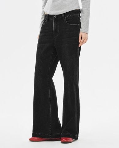  URBAN REVIVO - Quần jeans nữ ống loe hiện đại 