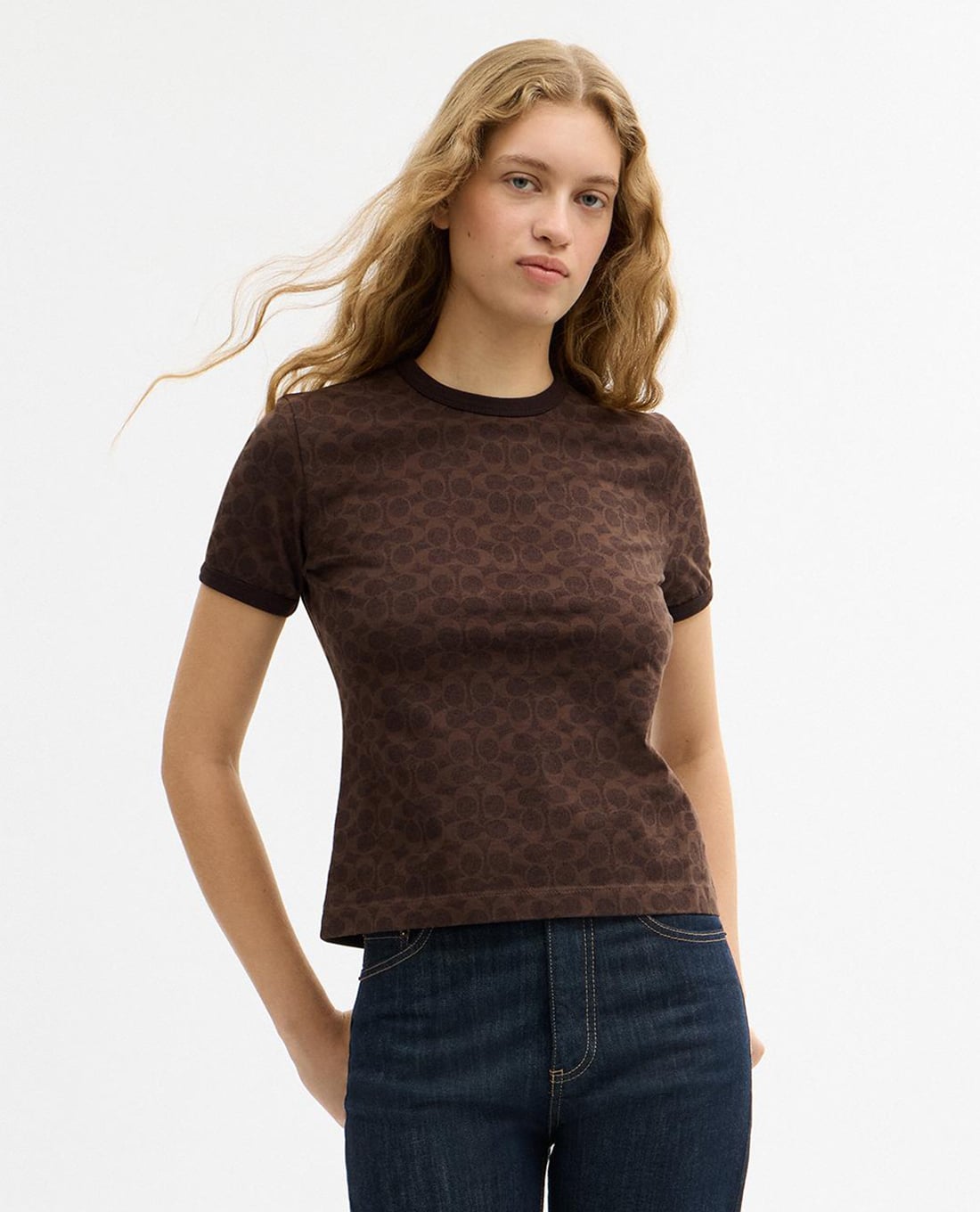 COACH - Áo thun nữ cổ tròn tay ngắn Signature Ringer