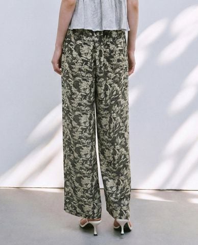  URBAN REVIVO - Quần nữ ống rộng lưng thun phối họa tiết 