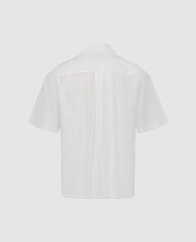  URBAN REVIVO - Áo sơ mi nam tay ngắn in họa tiết 