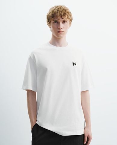  URBAN REVIVO - Áo thun nam cổ tròn tay ngắn in hình 