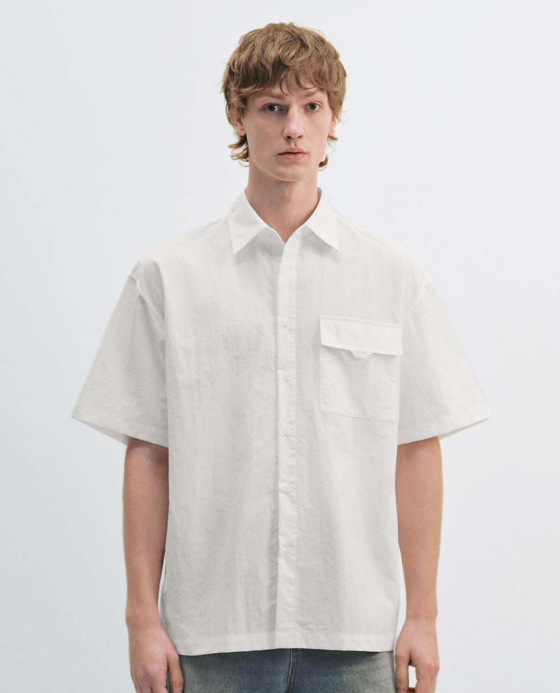 URBAN REVIVO - Áo sơ mi nam cổ bẻ tay ngắn