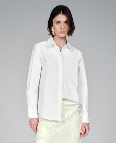  URBAN REVIVO - Áo sơ mi nữ cổ bẻ tay dài đính cườm 