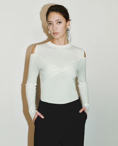  URBAN REVIVO - Áo dệt kim nữ cổ tròn tay dài hở vai 