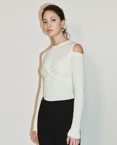  URBAN REVIVO - Áo dệt kim nữ cổ tròn tay dài hở vai 