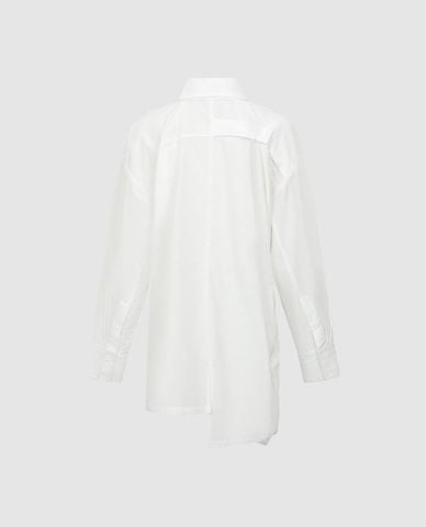  URBAN REVIVO - Áo sơ mi nữ dáng dài bất đối xứng 