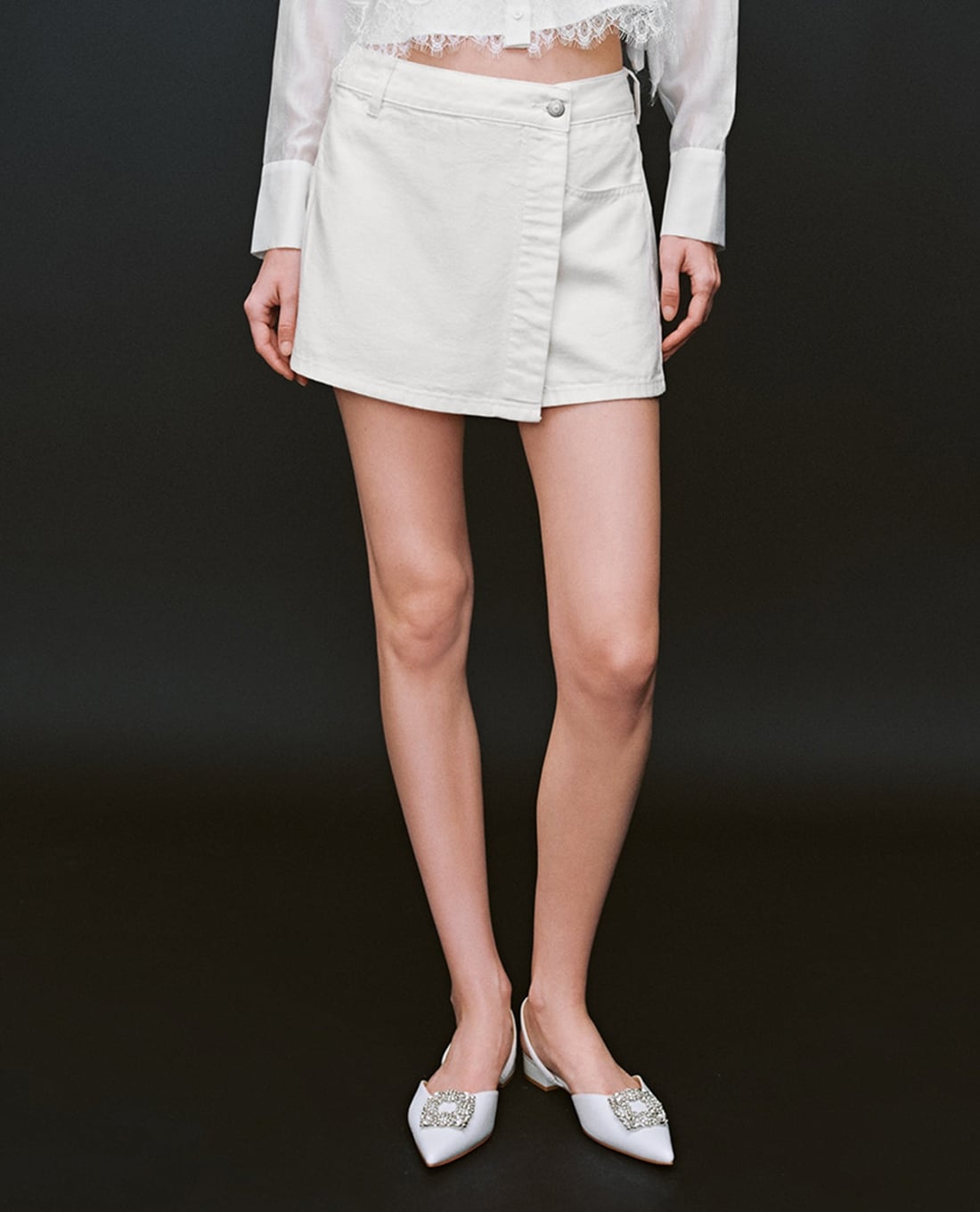 URBAN REVIVO - Quần short giả váy nữ đắp chéo