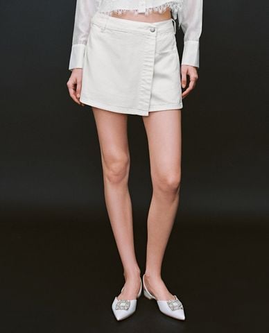  URBAN REVIVO - Quần short giả váy nữ đắp chéo 