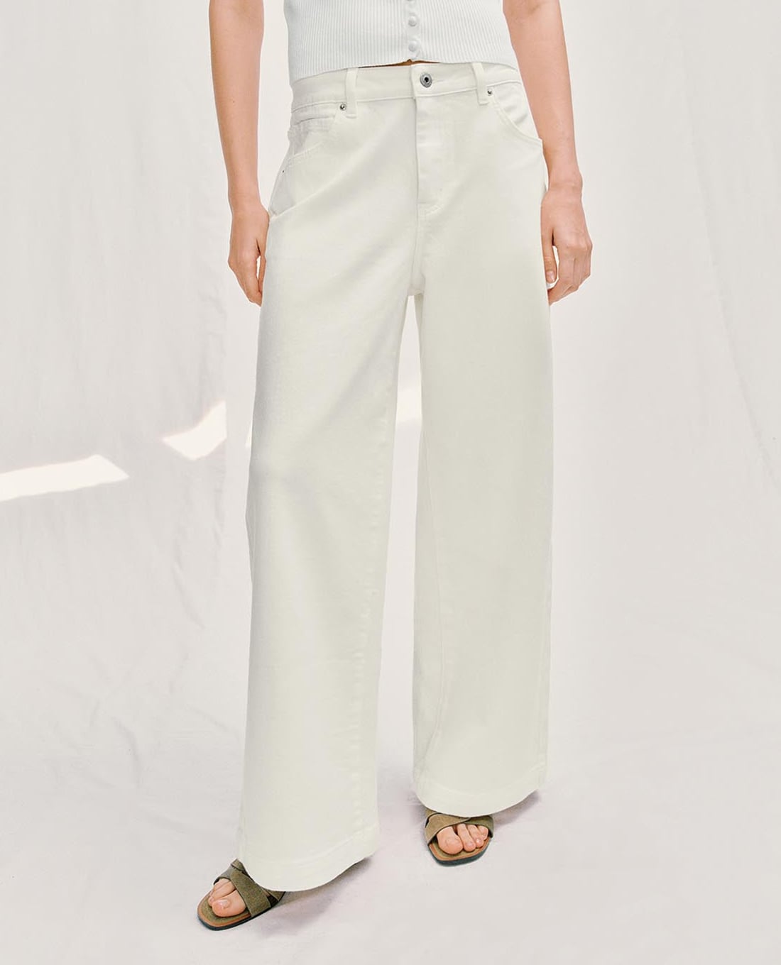 URBAN REVIVO - Quần jeans nữ ống rộng thanh lịch