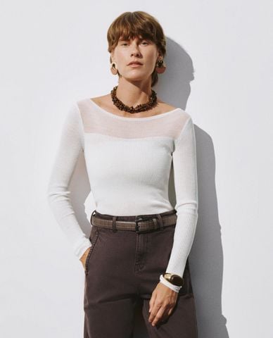  URBAN REVIVO - Áo dệt kim nữ cổ thuyền tay dài phom ôm 