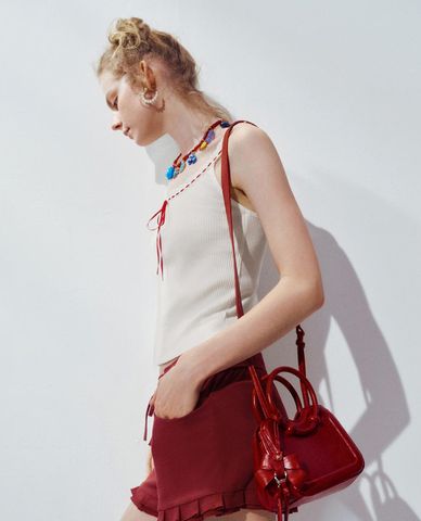  URBAN REVIVO - Áo hai dây nữ cổ tròn phom ôm 