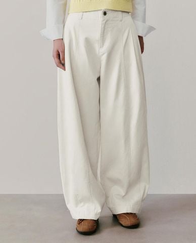  URBAN REVIVO - Quần jeans nữ ống rộng cạp cao 