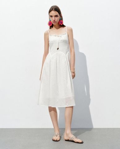  URBAN REVIVO - Đầm hai dây midi cổ vuông phối bèo 