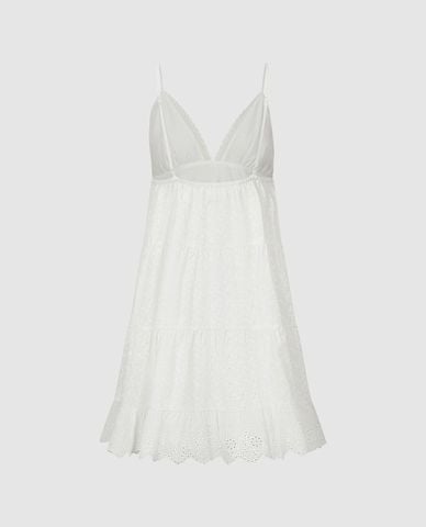  URBAN REVIVO - Đầm hai dây mini thắt nơ thêu hoa nổi 