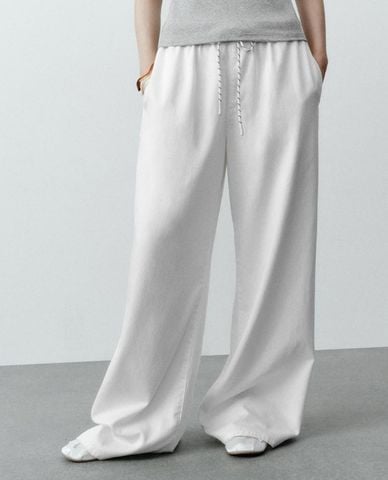  URBAN REVIVO - Quần jeans nữ ống rộng phối dây rút 