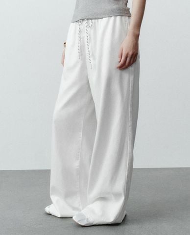  URBAN REVIVO - Quần jeans nữ ống rộng phối dây rút 