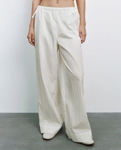  URBAN REVIVO - Quần nữ ống rộng lưng thun 