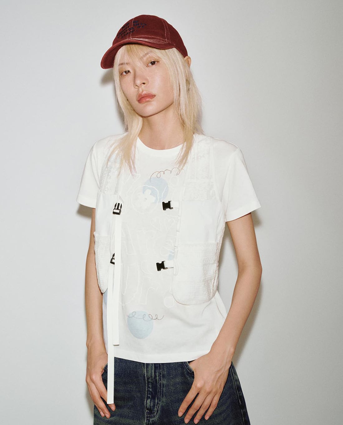 URBAN REVIVO - Áo khoác gilet nữ khóa cài phom croptop