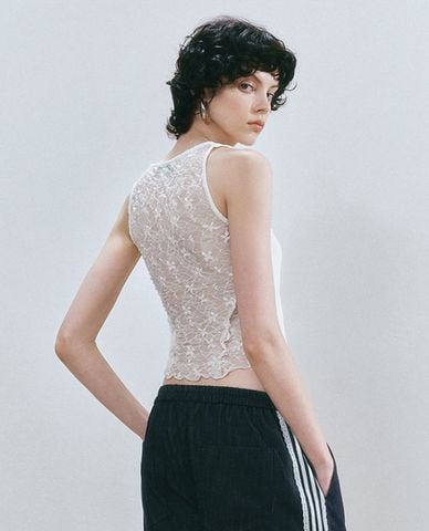  URBAN REVIVO - Áo ba lỗ nữ cổ tròn phối ren 