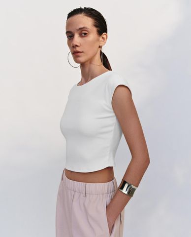  URBAN REVIVO - Áo croptop nữ cổ tròn tay ngắn 