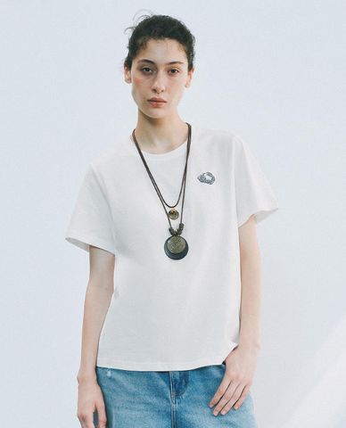  URBAN REVIVO - Áo thun nữ cổ tròn tay ngắn phối họa tiết 