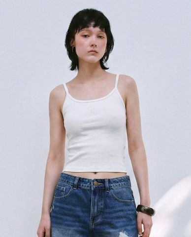  URBAN REVIVO - Áo hai dây nữ thêu chữ phom ôm 