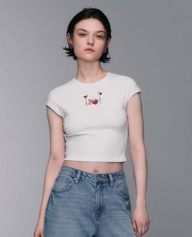  URBAN REVIVO - Áo croptop nữ cổ tròn tay ngắn phom ôm 