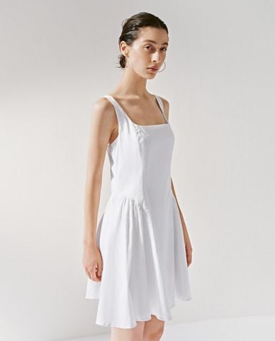  URBAN REVIVO - Đầm hai dây mini cổ vuông dáng xoè 