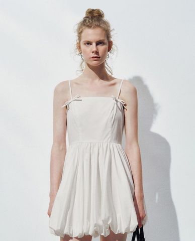  URBAN REVIVO - Đầm hai dây mini dáng phồng 