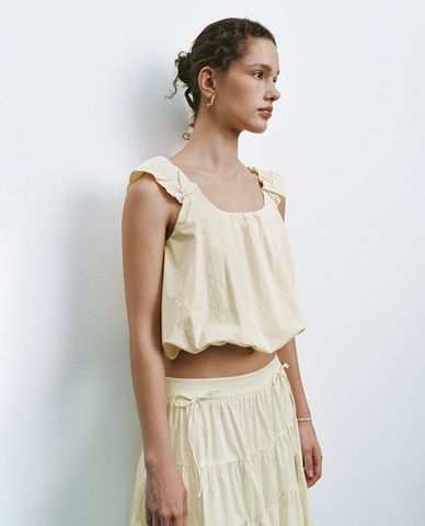  URBAN REVIVO - Áo hai dây nữ bản rộng dáng phồng 