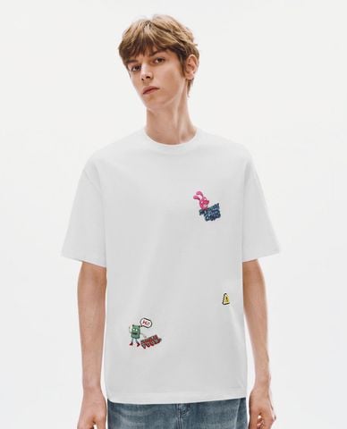  URBAN REVIVO - Áo thun nam cổ tròn tay ngắn in họa tiết 