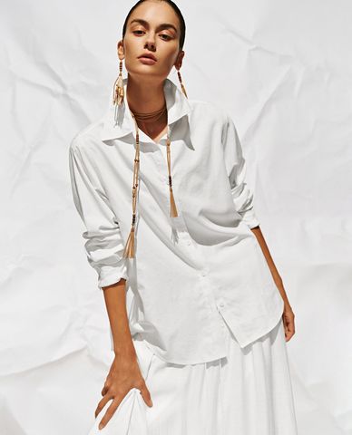  URBAN REVIVO - Áo sơ mi nữ cổ bẻ tay dài thanh lịch 