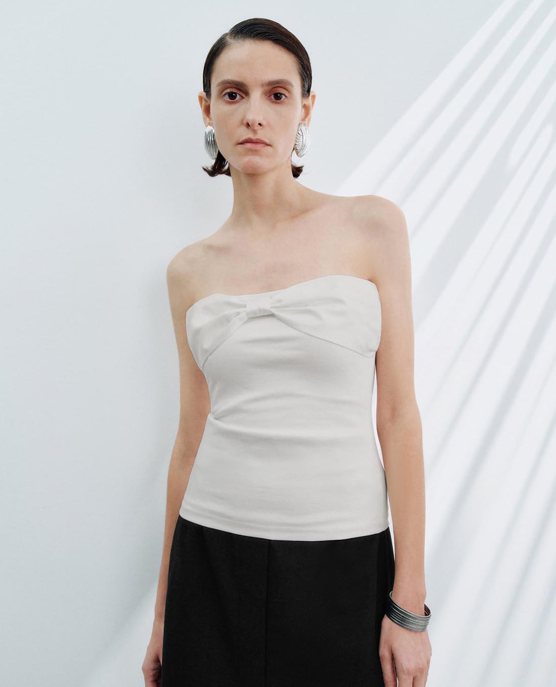 URBAN REVIVO - Áo sát nách nữ phom ôm phối nơ