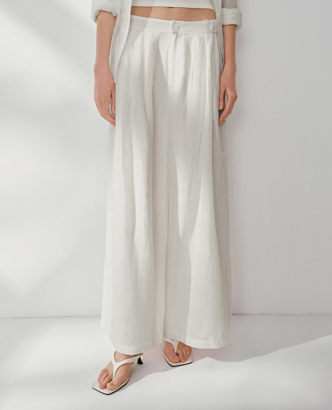 URBAN REVIVO - Quần nữ ống rộng thanh lịch